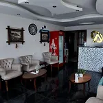 לינה וארוחת בוקר Aydin Otel *