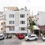 לינה וארוחת בוקר Aydin Otel