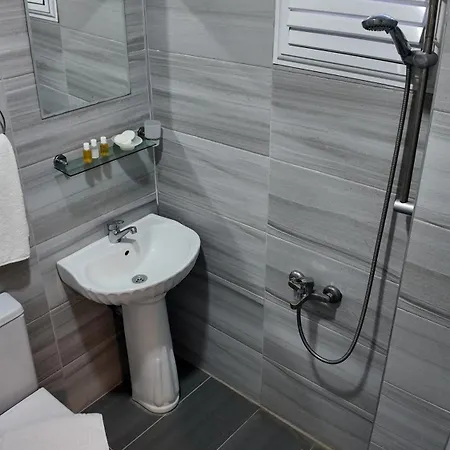 Alojamento de Acomodação e Pequeno-almoço Aydin Otel *